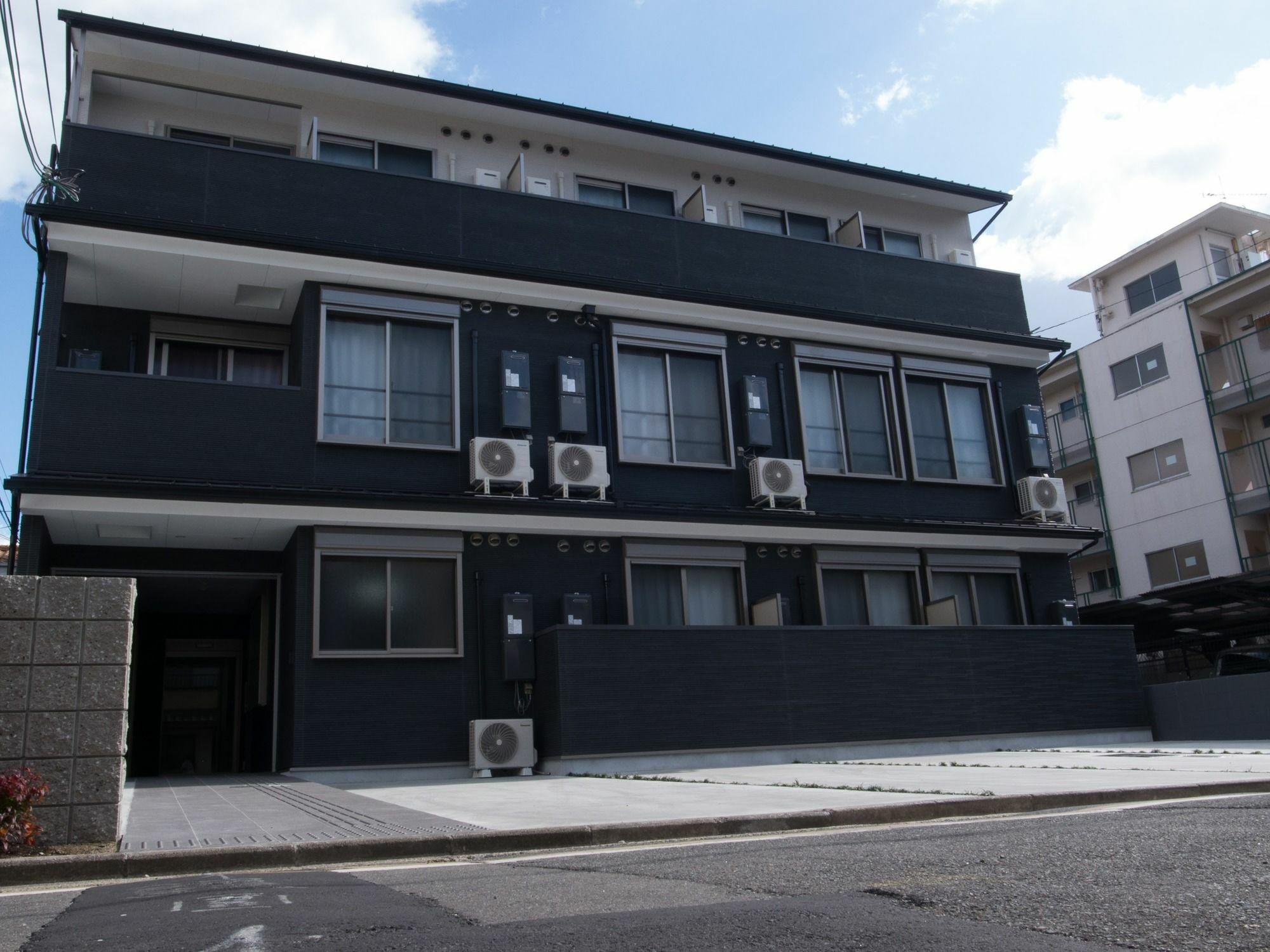 Apartment One Heart Shichijo Omiya 1